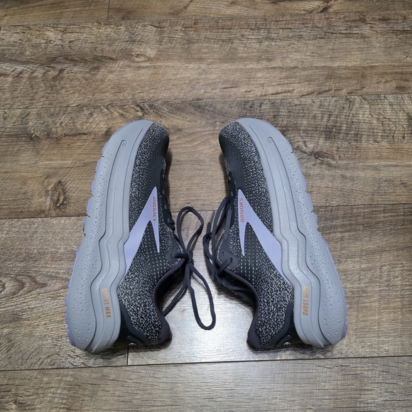 Brooks  Ghost Max Sneaker Women Size 10B - Picture 12 of 13